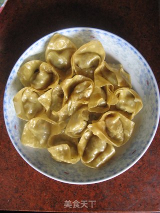 红萝卜虾仁饺的做法