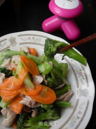 西兰花炒肉片的做法