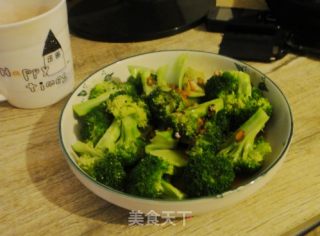 蒜香西兰花的做法