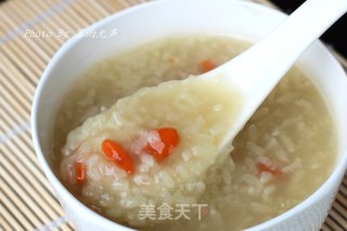 清热解火——枸杞菊花粥的做法