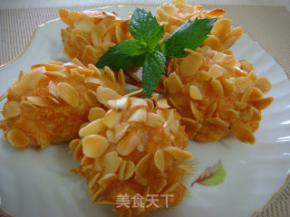 家庭宴客菜“杏仁松塔虾”