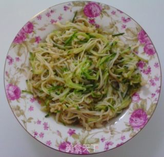 爽口黄瓜金针菇的做法