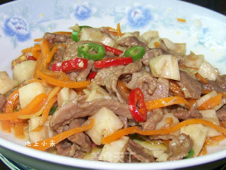 牛肉藕丁的做法