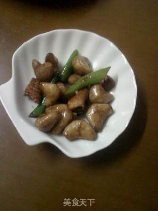 菱角炒肉的做法