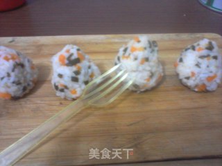 剩菜剩饭的魅力蜕变------窝窝头饭团的做法