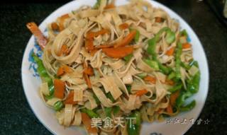 青椒炒干豆腐的做法