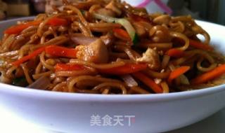 今日早饭--酱油炒面的做法