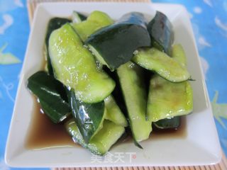 饭前开胃菜，酸酸甜甜の《港式拍青瓜》