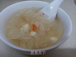 润肺清热养颜美容----银耳莲子羹的做法