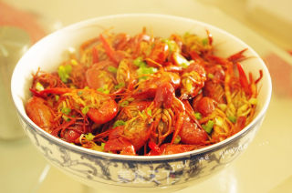 麻辣小龙虾 ---  又麻又辣又爽心的做法