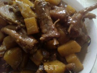 土豆烧凤爪的做法