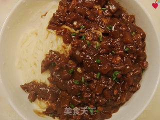 南北结合版～肉末茄子炸酱面的做法