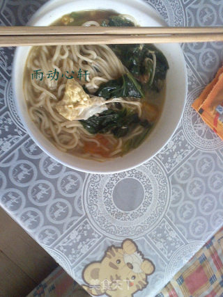 西红柿菠菜面的做法