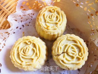 黄桃蛋奶挞月饼的做法