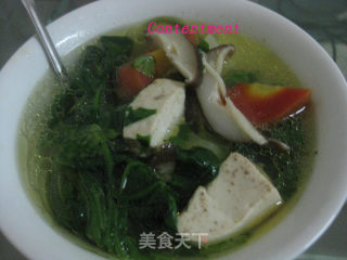 做给宝宝的营养美味——鸡腿菜汤的做法