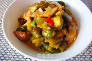 酸黄瓜炒肉片的做法