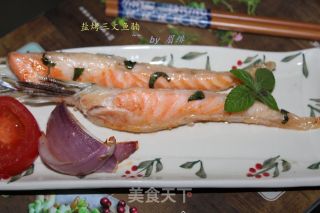 盐烤三文鱼腩的做法