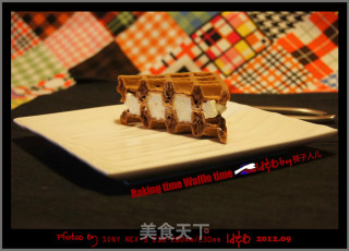 【我的烘培时间】格子饼的华丽转身---可可酸奶华夫饼的做法