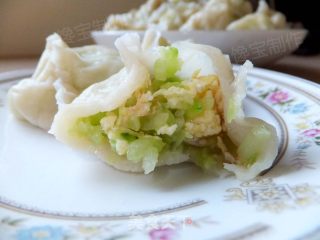 黄瓜鸡蛋水饺的做法