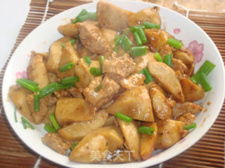 香芋炖肉的做法
