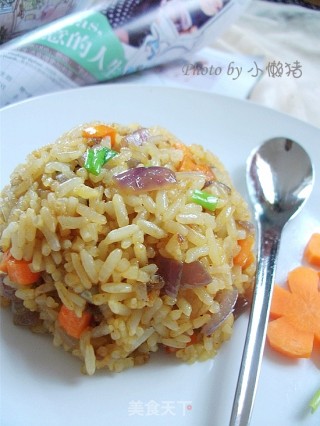 胡萝卜洋葱咖哩炒饭的做法