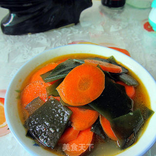 红萝卜焖海带的做法