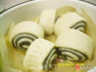 海螺姑娘（黑芝麻双色花卷）的做法