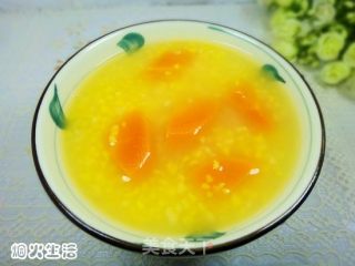粗粮细吃——胡萝卜玉米渣粥的做法