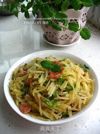 百吃不厌【腊辣土豆丝】的做法