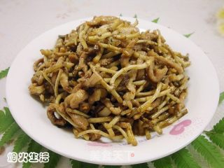 折耳根炒肉的做法