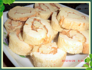 小鱼牌肉松沙拉蛋卷
