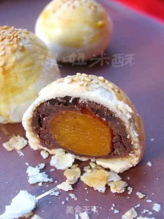 确实超好吃——豆沙蛋黄酥的做法