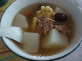 白萝卜排骨汤的做法