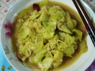 我的家常菜之——西葫芦炒虾皮的做法