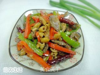 双椒炒鸡杂的做法
