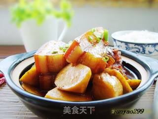 芋头红烧肉的做法