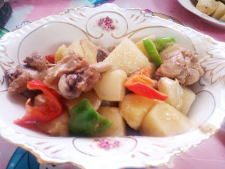 土豆烧鸡腿的做法