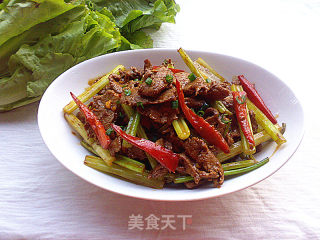 酱炒：酱炒野猪肉的做法