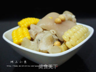 【玉米黄豆蹄花汤】的做法