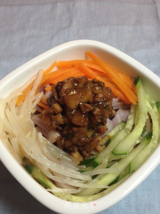 鲈鱼炸酱面【传统的乾面】新鲜尝的做法