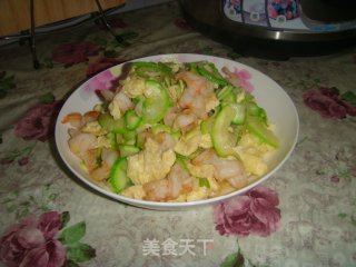 西葫芦虾仁炒鸡蛋的做法