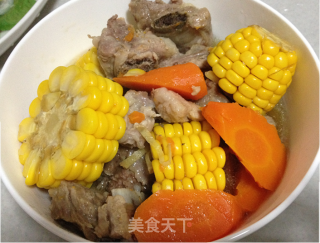 玉米炖排骨的做法