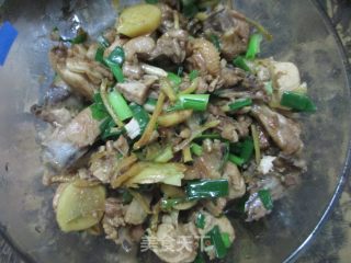 家常姜葱焖鸡的做法