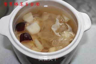 银耳荸荠百合汤（电炖锅版）的做法