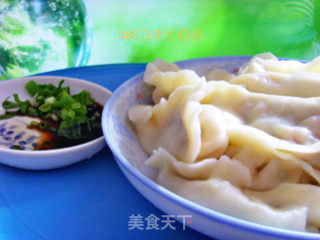 秋季清爽宜人小吃———芹菜猪肉饺子