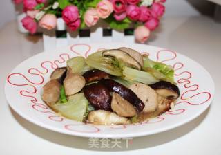 肉丸炒西生菜的做法