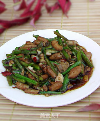芹菜炒鹅肠的做法
