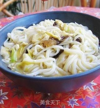 黄花菜鲜蛤汤卤面的做法