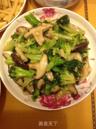 香菇蒜蓉西兰花的做法