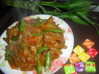 家常菜：辣椒番茄炒圆茄子的做法